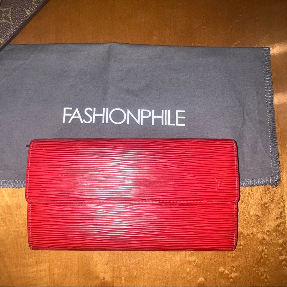 Louis Vuitton Sara Red Epi Leather Long Wallet Gold Brass Hardware
